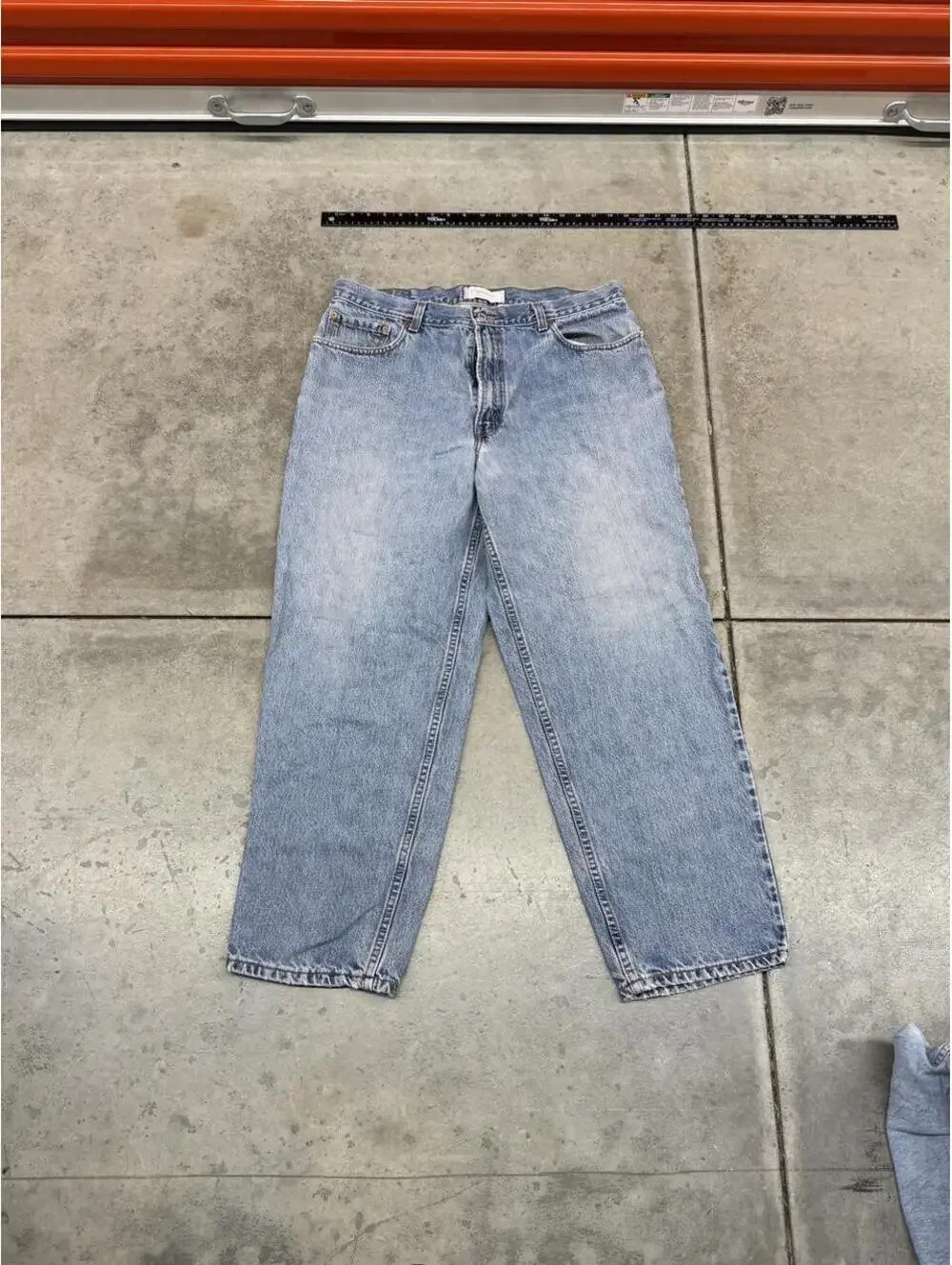 vintage levis 560 faded blue relaxed baggy fit jeans size 36 x 30